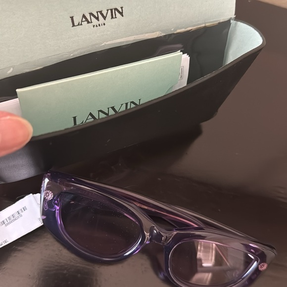 Authentic Lavin Sunglasses - Picture 4 of 6